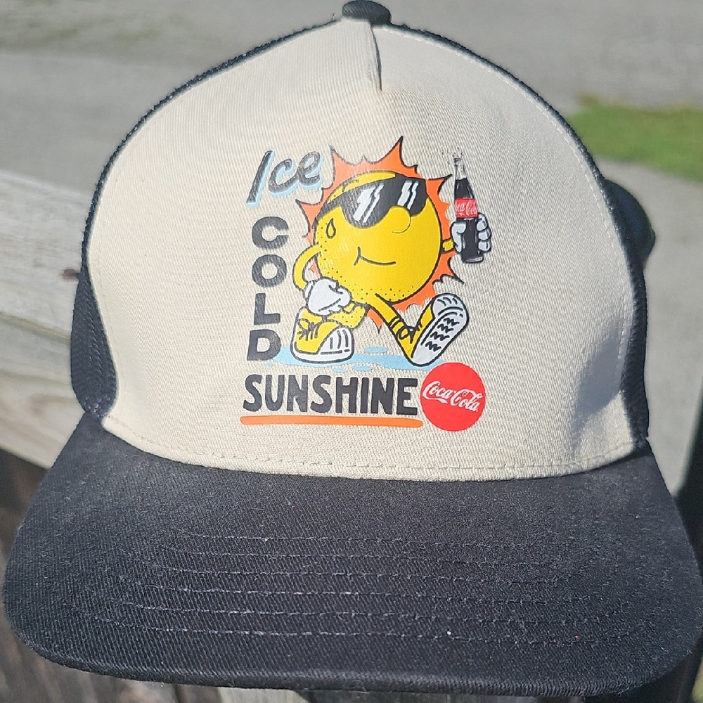 Coca-Cola Sunshine Graphic Cap in Black and White